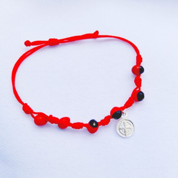 Pulseras de Huayruro con Medalla San Benito